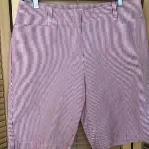 Talbots seersucker adorable long Bermuda shorts red & white striped
